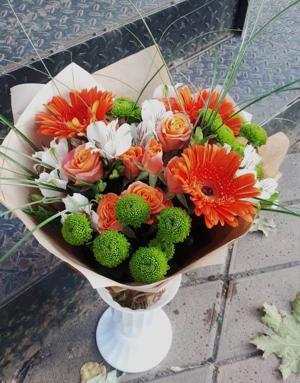 Букет цветов из: Герберы, Хризантемы, Альстромерии и Розы в Новозавидовский