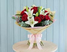 Букет цветов из:  Лилии и Розы #REPLACE_PRED# Новозавидовский