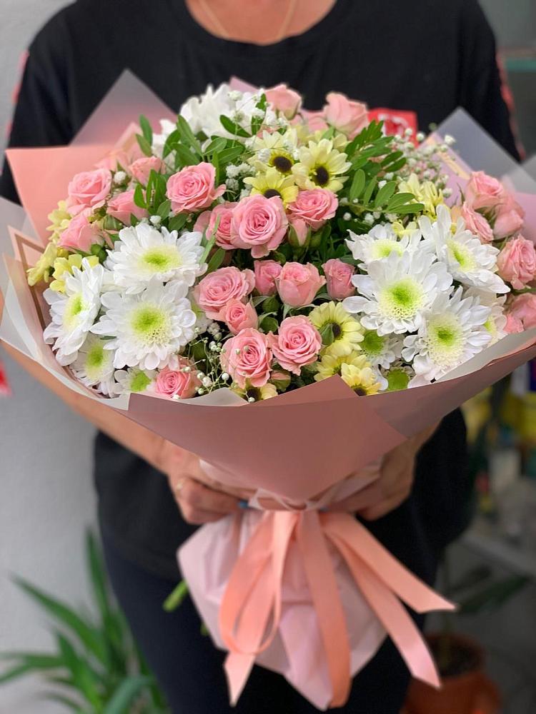 Букет цветов из: Розы и Хризантемы в Новозавидовский