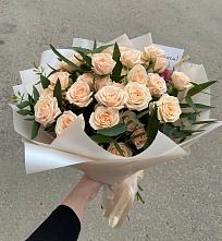 Букет Кремовые розы Латте в Новозавидовский