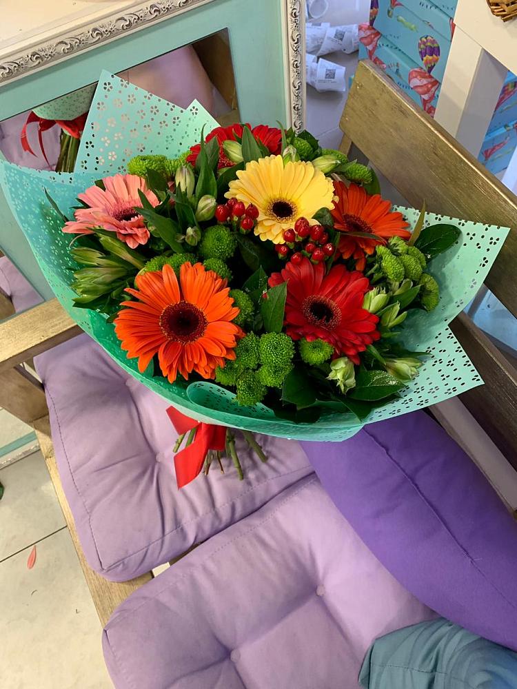 Букет цветов из: Герберы, Хризантемы и Альстромерии в Новозавидовский