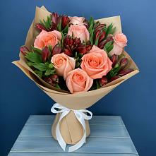 Букет цветов из:  Розы и Альстромерии в Новозавидовский