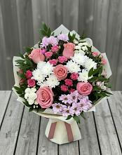 Букет цветов из:  Альстромерии, Гвоздики, Розы и Хризантемы в Новозавидовский