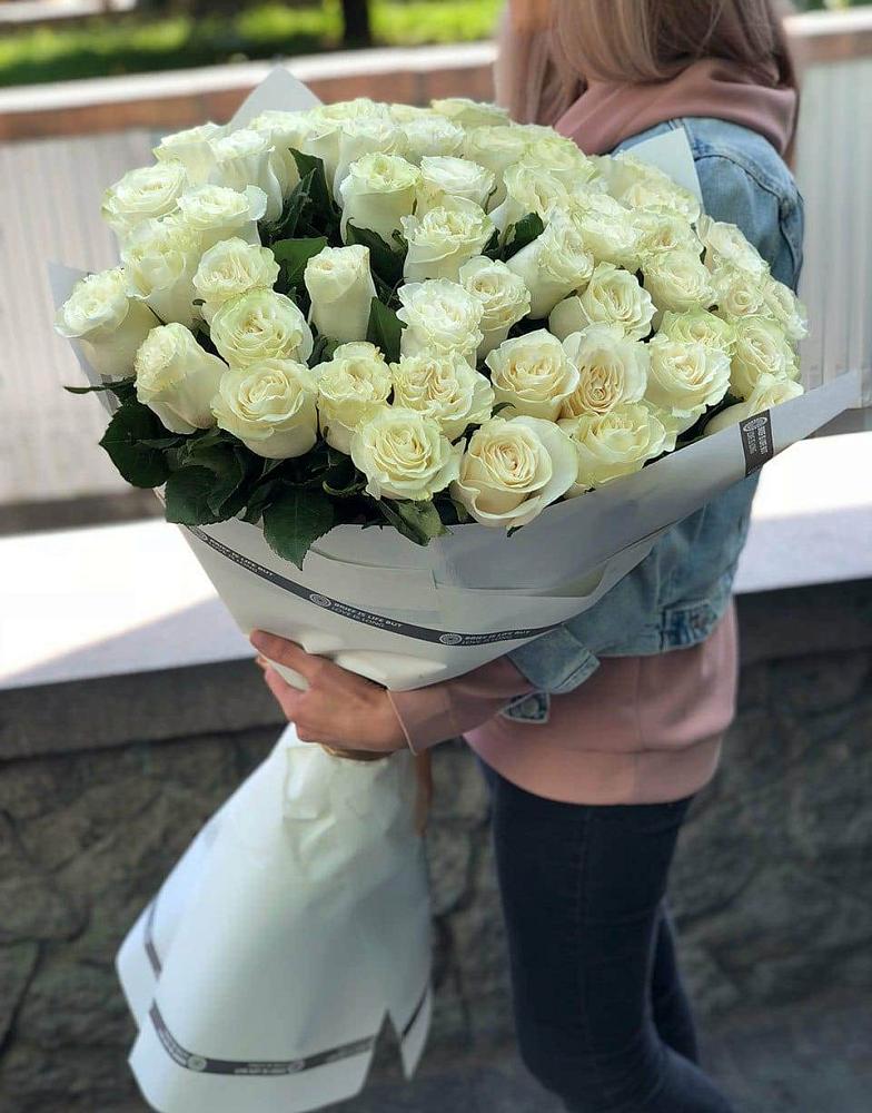 35 Белых роз в Новозавидовский Букет 35 Белых роз в Новозавидовский
