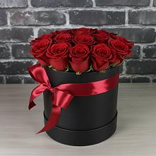 Цветочная композиция из Розы в шляпной коробке в Новозавидовский