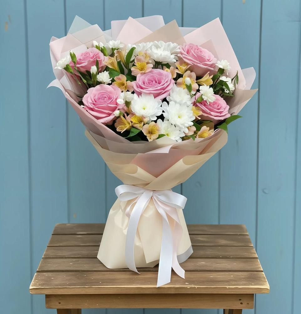 Букет цветов из: Гвоздики, Орхидеи и Розы в Новозавидовский