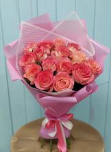 Букет 15 Розовых роз Равель в Новозавидовский